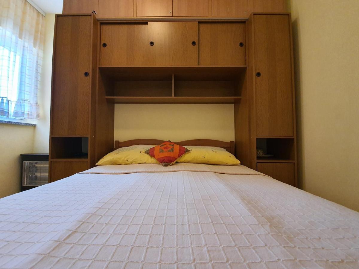 Apartments Coral ノヴァリャ エクステリア 写真