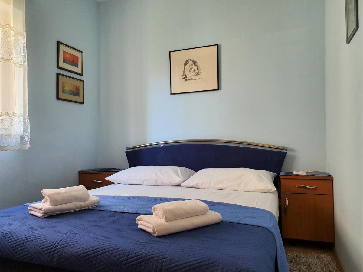 Apartments Coral ノヴァリャ エクステリア 写真